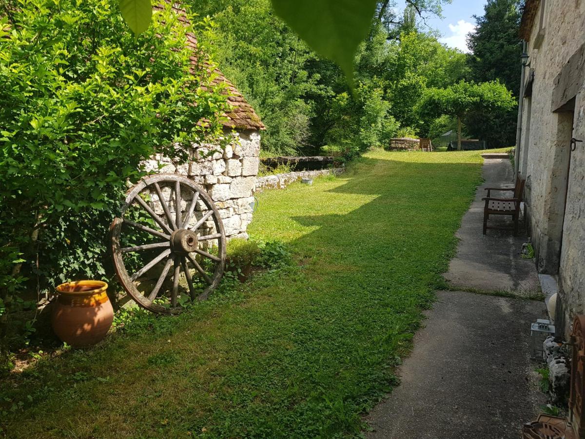 Le Moulin De Jules Et Akasha Bed & Breakfast Labastide-Murat ภายนอก รูปภาพ