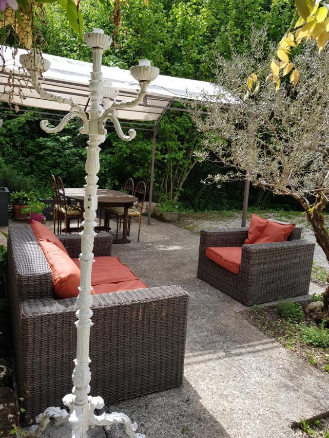 Le Moulin De Jules Et Akasha Bed & Breakfast Labastide-Murat ภายนอก รูปภาพ